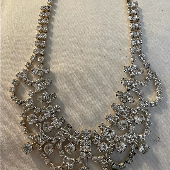 False diamond necklace on silver-tone chain dressy necklace for a night out - Picture 3 of 3